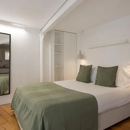 Arroios Loft Retreat Lisbon Mezzanine Apartment *